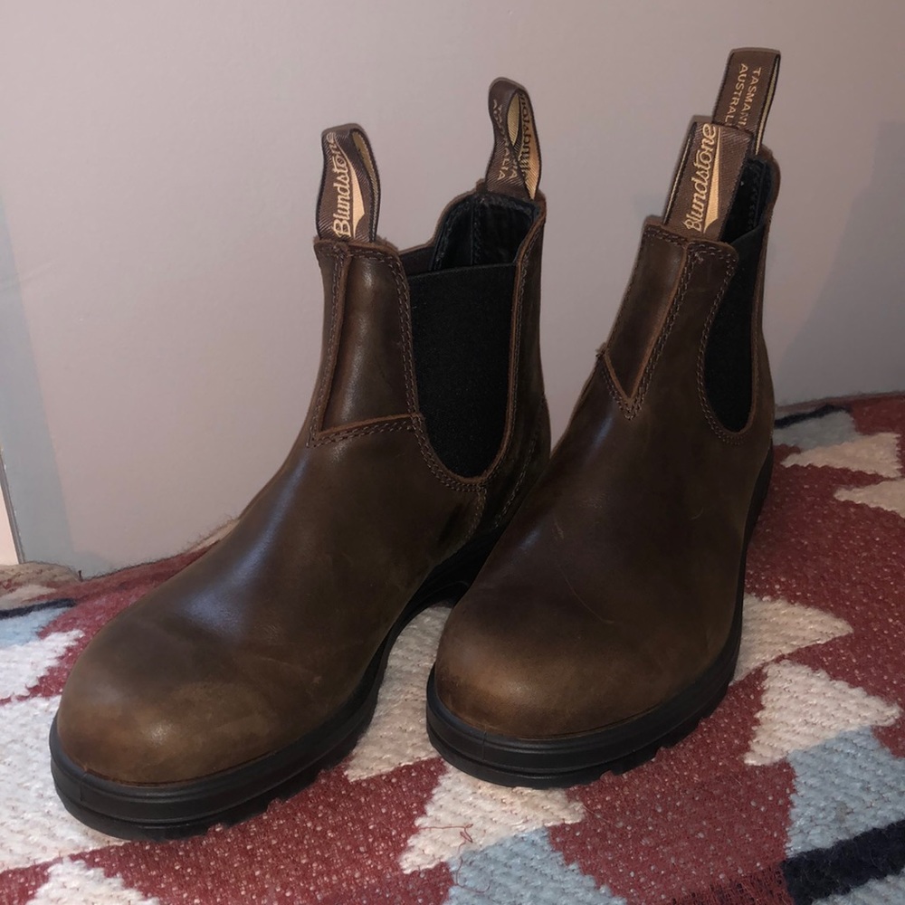 Blundstone Women’s Chelsea boot - brown leather - AU size 5.5 US 8.5